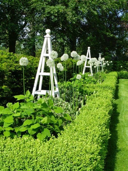  Wooden Garden Obelisks painted Portland Stone, Little Greene 