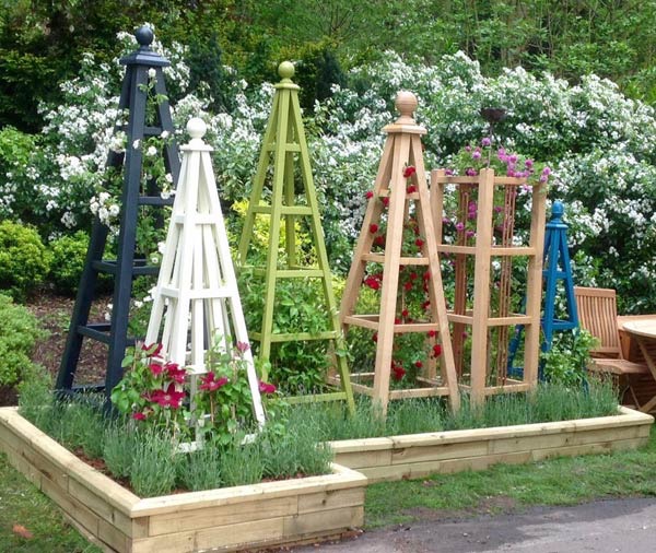  RHS Chelsea Flower Show 2015, show stand for Wooden Garden Obelisk 